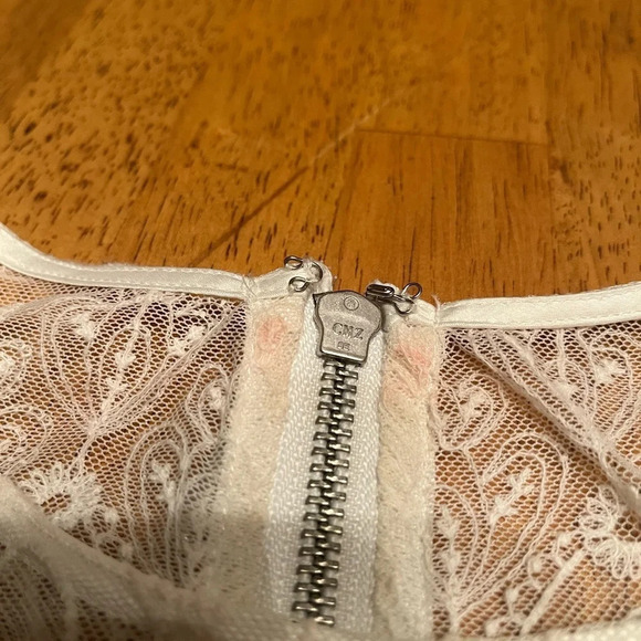 Kensie lined lace mini dress, size Large - Picture 6 of 8